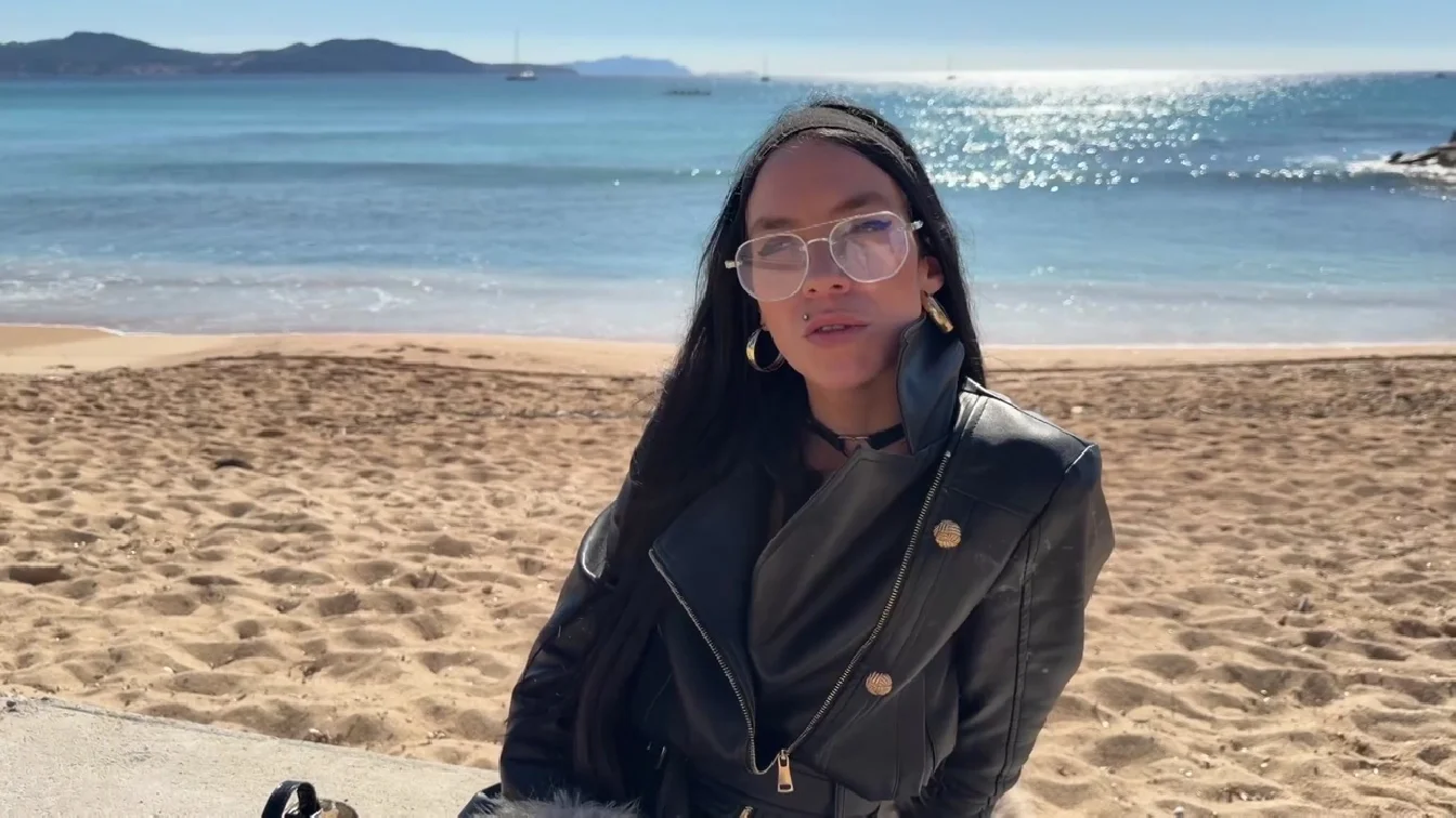 JacquieEtMichelTV Marina Fire De Lyon 27 Years Old A Nurse In Lyon XXX